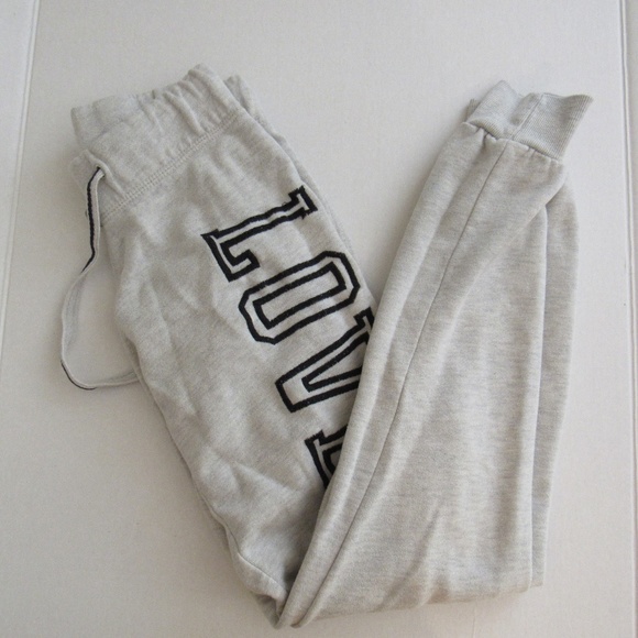 REFLEX Comfy Graphic Sweats - Picture 2 of 7
